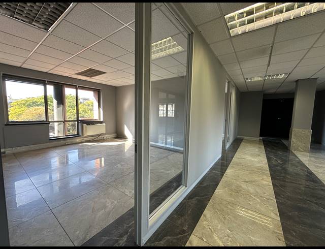 317M² OFFICE TO LET IN WOODMEAD